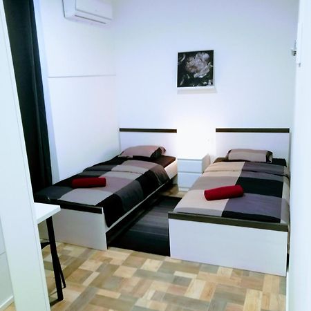 Zpula Center Studio Apartments Eksteriør bilde