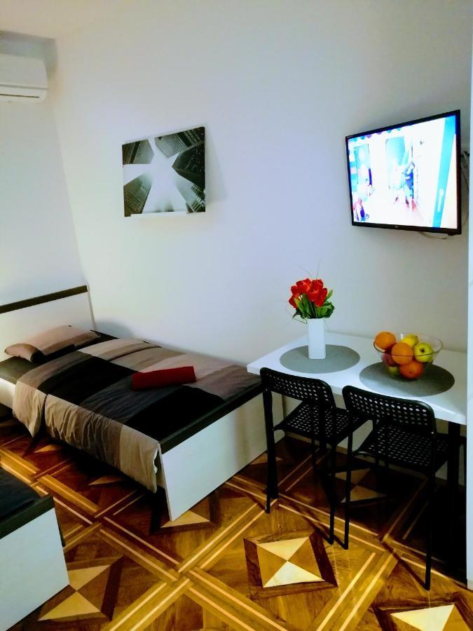 Zpula Center Studio Apartments Eksteriør bilde