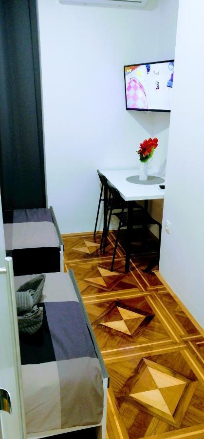 Zpula Center Studio Apartments Eksteriør bilde