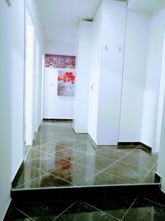 Zpula Center Studio Apartments Eksteriør bilde